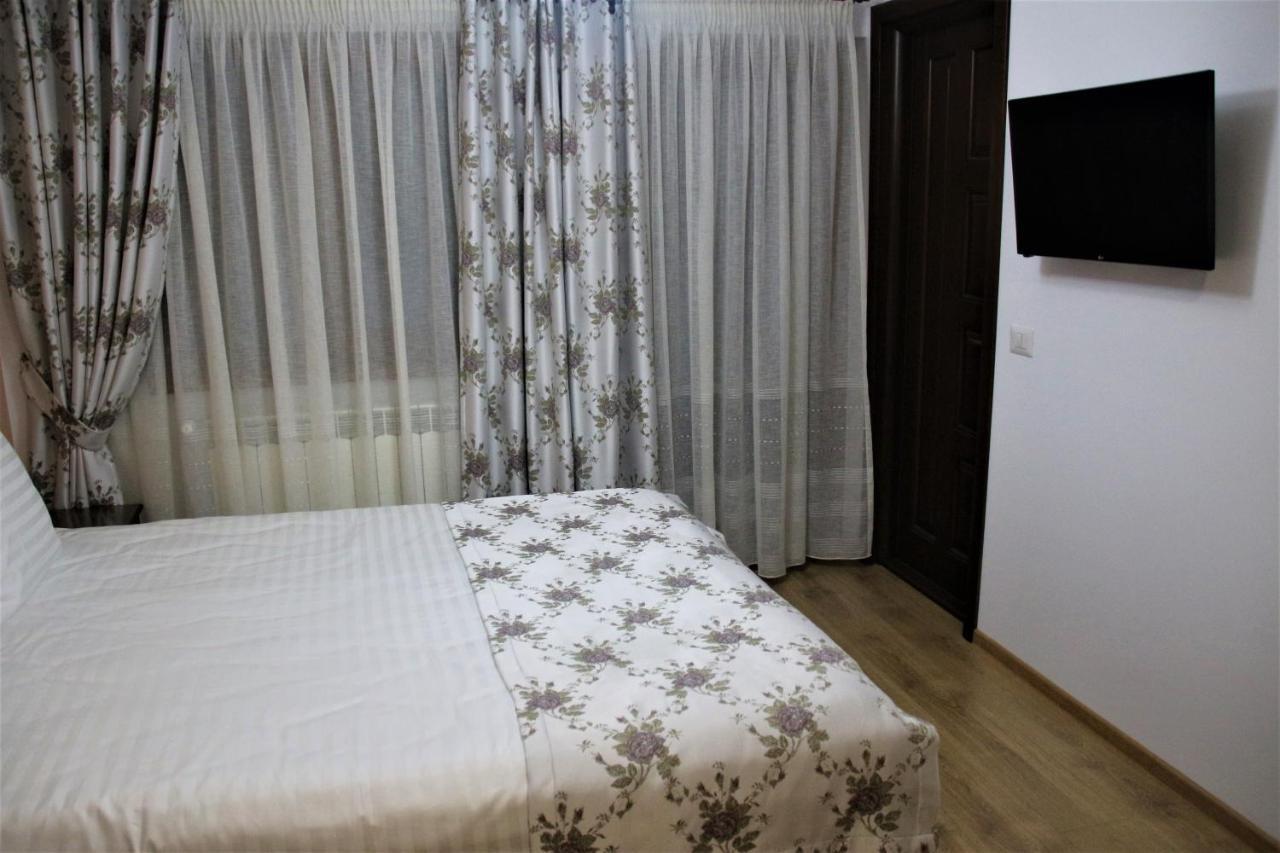 Casa Sofia Apartman Baltatesti Kültér fotó