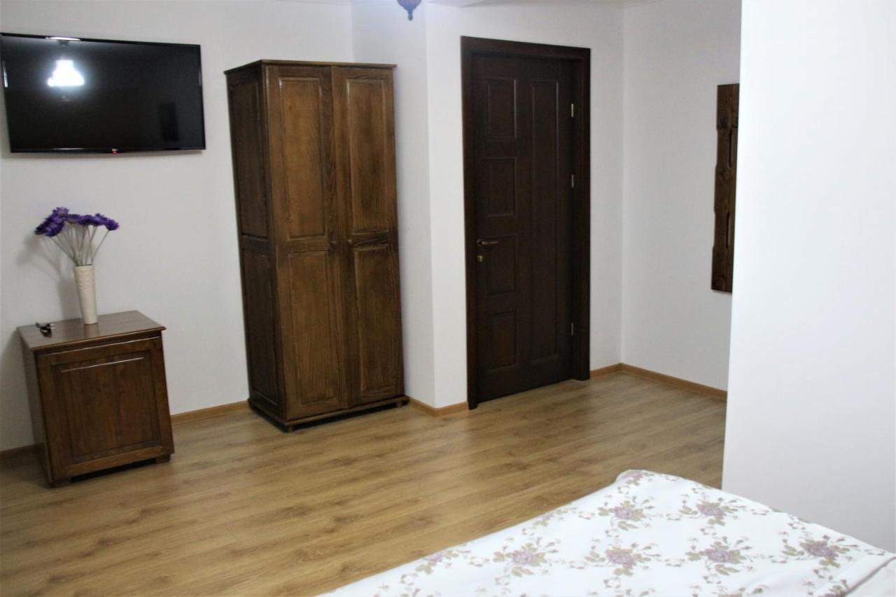 Casa Sofia Apartman Baltatesti Kültér fotó